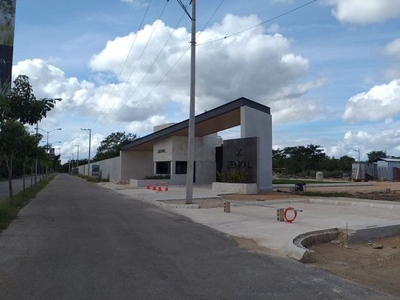 Terreno en Privada con amenidades en Conkal, Yucatán, al norte de Mérida.