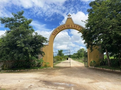 Venta de Casa con amplio terreno en Yaxcucul,Mérida,Yucatan