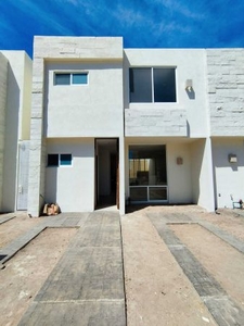 VENTA de casa en Residencial Santa Bárbara NUEVA