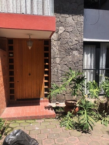 Doomos. Amplia y linda casa en condominio al Sur de la Ciudad de México