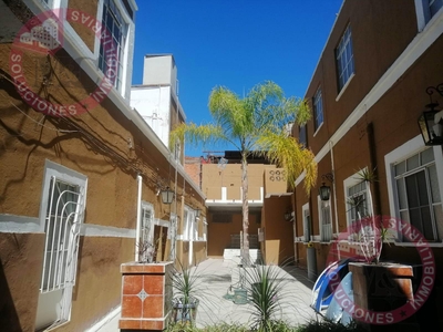 Doomos. Casa con Local Comercial en venta en Barrio de la Purísima, Aguascalientes