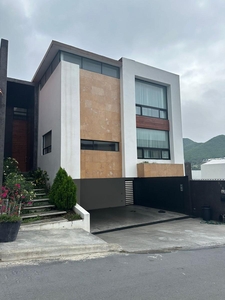 Doomos. Casa en condominio en Lagos del Vergel