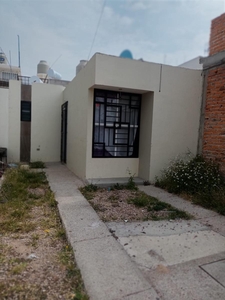 Doomos. Casa en Fraccionamiento Villa Canto en Aguascalientes