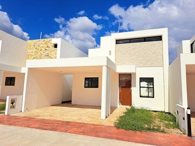 Doomos. Casa en Privada en Conkal CON 1 RECÁMARA EN PLANTA BAJA en Mérida,Yucatán.