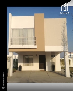 Doomos. CASA EN VENTA EN CLUB DE GOL TEQUISQUIAPAN QUERETARO