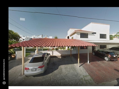 Doomos. Casa en Remate Bancario en Campestre, Chetumal, Quintana Roo