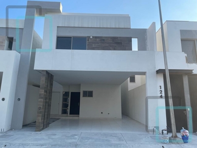 Doomos. CASA EN VENTA AVENIDA REPUBLICA MEXICANA ZONA ESCOBEDO