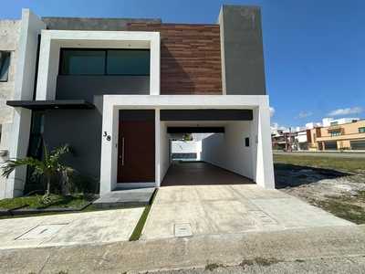 Doomos. Casa en Venta Alvarado Veracruz Fraccionamiento Lomas Residencial