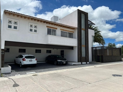 Doomos. CASA EN VENTA CAMPESTRE JURIQUILLA QUERETARO