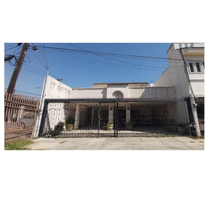 Doomos. Casa en Venta Col. Anáhuac, San Nicolás de los Garza, N.L.