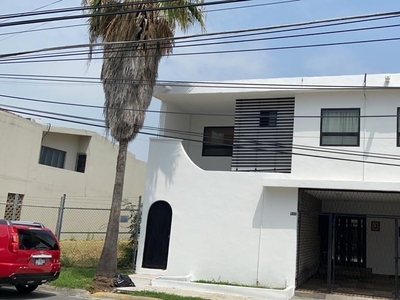 Doomos. casa en venta Col, Lagos del Bosque, Monterrey