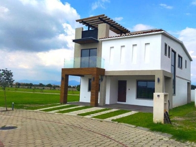 Doomos. CASA EN VENTA CONDADO DEL VALLE BELARDIA MODELO ALAMILLO