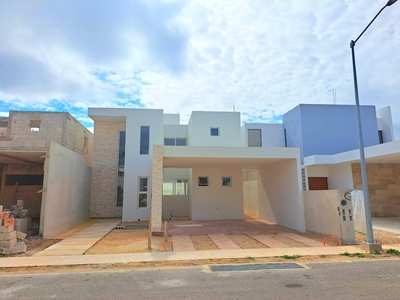 Doomos. Casa en venta en Cholul en Mérida,Yucatán