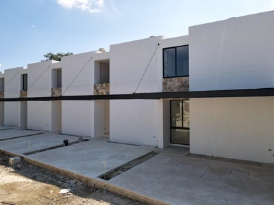 Doomos. Casa en venta en Chuburná, Mérida con amenidades y excelente ubicación