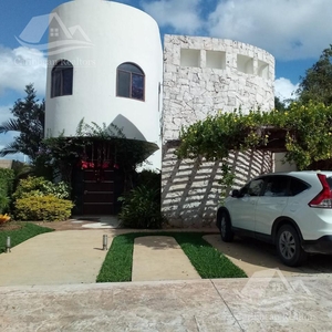 Doomos. Casa en Venta en Lagos del Sol Cancun GGZ9008