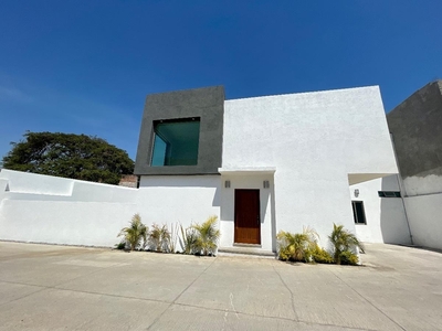 Doomos. Casa en venta en Lomas de Cortés en Cuernavaca, Morelos