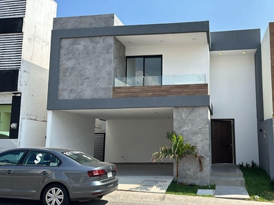 Doomos. Casa en venta en Lomas Residencial Alvarado Veracruz Riviera Veracruzana