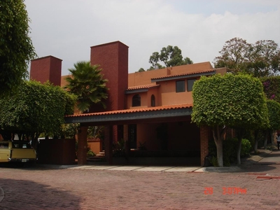 Doomos. Casa en venta en Residencial Bosques de Palmira, Cuernavaca, Morelos