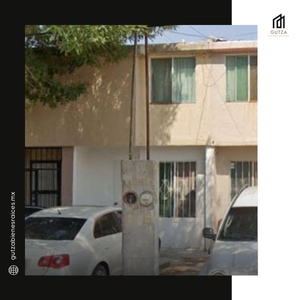 Doomos. Casa en venta en Torreón, Coahuila. Col. Pedregal del Valle. C.P. 27054 Calle Galeana