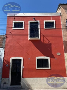 Doomos. Casa en Venta, EXCELENTE OPORTUNIDAD para Inversión, Barrio de San Juan de Dios, Centro, León, Guanajuato