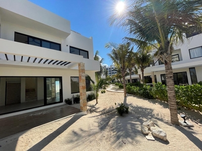 Doomos. CASA EN VENTA FRENTE AL MAR EN MÉRIDA YUCATÁN EN TELCHAC PUE