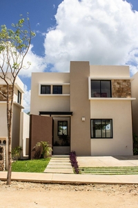 Doomos. CASA EN VENTA MERIDA, CONKAL , PRIVADA CUMBRES NOVONORTE, MOD BALBI, AGO 23