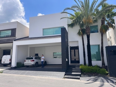 Doomos. Casa en Venta Mision Canterias zona sur Monterrey