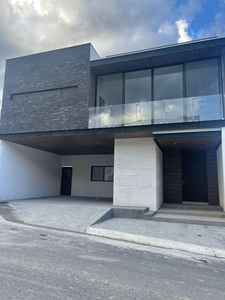 Doomos. CASA EN VENTA MITICA RESIDENCIAL SANTIAGO