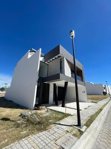 Doomos. Casa en VENTA Parque Tlaxcala Lomas de Angelópolis Cholula Puebla