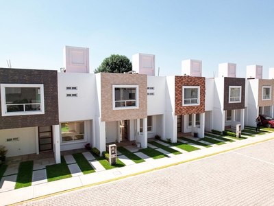 Doomos. Casas en Preventa en Residencial Quetzali, Cuatlancingo de 3 niveles desde $2,280,000