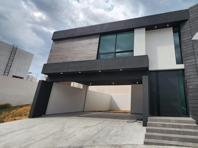 Doomos. Fracc. Vistancia 2° Sector-CARRETERA NACIONAL-Casa en Venta Monterrey Zona Sur 303 m2