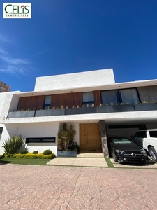 Doomos. HERMOSA CASA EN VENTA PRIVADA MANELE CLUB DE GOLF LA LOMA