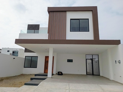 Doomos. Lomas del Dorado, Casa en VENTA con Recamara en Planta baja