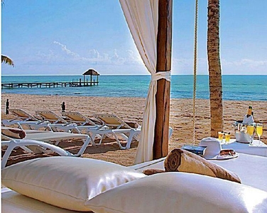 Doomos. Penthouse vista al mar, club de playa privado, amenidades en condo hotel en vent
