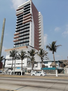 Doomos. TORRE COLINAS DEL MAR, PENTHOUSE en VENTA frente al mar, 3 recamaras, sala de TV y cuarto de servicio