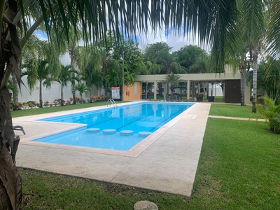 Doomos. Venta bonita casa 3R con mejoras en Jardines del Sur Cancun