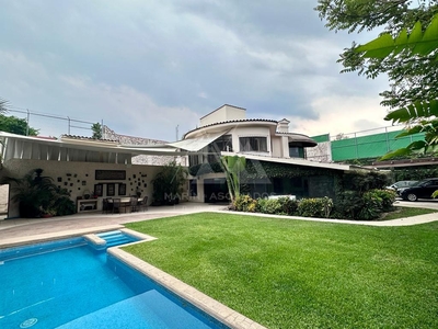 Doomos. Venta Casa con seguridad en Vista Hermosa, Cuernavaca Mor