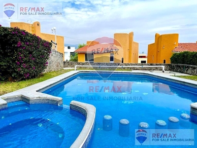 Doomos. Venta de casa en condominio, Lomas Tetela, Cuernavaca, MorelosClave 4733