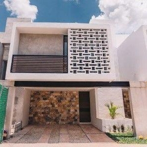 Doomos. VENTA DE TOWNHOUSE CHOLUL 27, CHOLUL, MERIDA, YUCATAN.