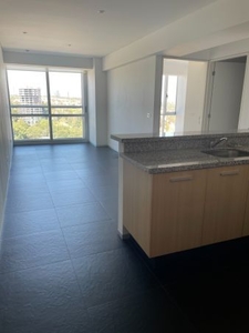 VENDO EN CITTA SAN JERÓNIMO DE UNA REC., 1 BAÑO, 1 AUTO CON BALCÓN Y LINDA VISTA