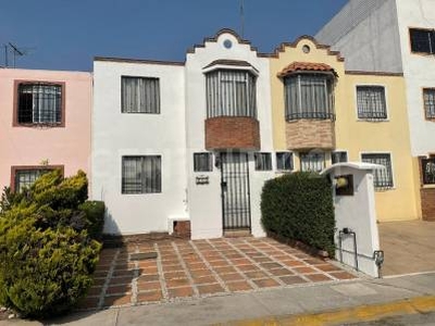 Casa en renta en Claustros de San Miguel.
