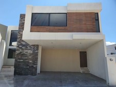Casa en venta con alberca Punta San Luis