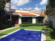 doomos. casa en renta en fraccionamiento villa zavaleta, zona zavaleta