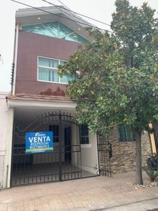Casa en Venta en Col. Villas de Oriente, Juárez.