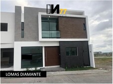 doomos. casa con habitación en planta baja y alberca