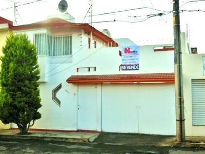 Excelente Casa En Venta Con Magnifica Ubicación,...