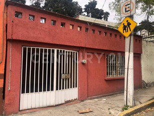 Casa En Renta En Toluca, Frente Prepa 1 De La Uaem Y Facultad De Odontología