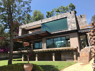 Casa En Venta En El Corazon De Avandaro