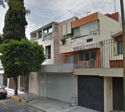 Casa En Venta En Paseos De Taxqueña