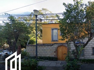 Doomos. Casa en Remate Bancario; Calle Tlacopac, Col. Campestre, Álvaro Obregón, CDMX.